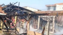 Saat Api Menelan Pasar Sandang Tegal Gubug, Puluhan Lapak Luluh, Asa Pedagang Tinggal Kepulan Asap