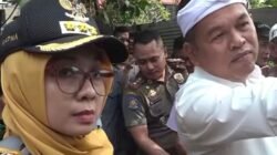 Trotoar yang Hilang Fungsinya Membuat KDM Murka, Camat Ditegur: Ngapain di Kantor Terus camat Itu Keluar