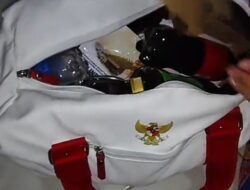 HEBOH! TikTok Devi Yunia Bongkar Hampers dari Istana Negara, Isi Oleh-Oleh HUT ke-81 RI Bikin Netizen Melongo!