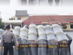 Saat Massa Mulai Memanas, Polisi Majalengka Berlatih Menahan Diri Sebelum Bertindak