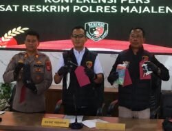 Pura-Pura Kehabisan Kuota, Dua Pemuda Malah Todong Sangkur dan Gasak HP! Ending-nya Bikin Geleng Kepala