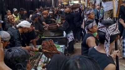 Saat Pusaka Disiram, Sejarah Kembali Bernapas: Nyiramkeun Talaga Manggung Menjaga Denyut Peradaban Majalengka