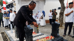 Jelang HUT RI Berziarah ke Makam KH Abdul Halim, Menjaga Api Perjuangan dari Majalengka