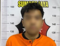 CCTV Bongkar Aksi Curanmor di Sumberjaya, Pelaku Terekam Jelas Bobol Kunci Motor